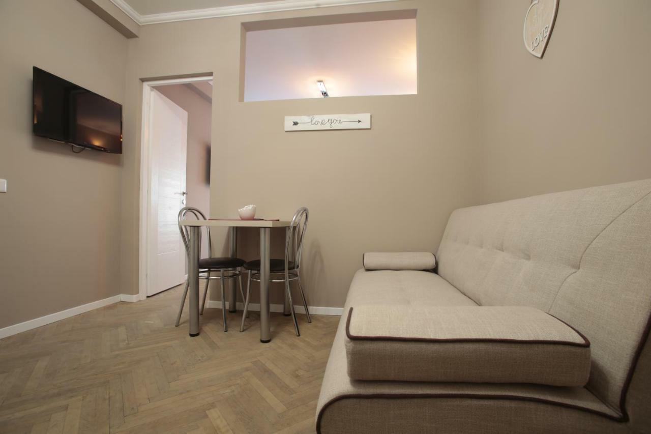 Live Bucharest Apartment Luaran gambar