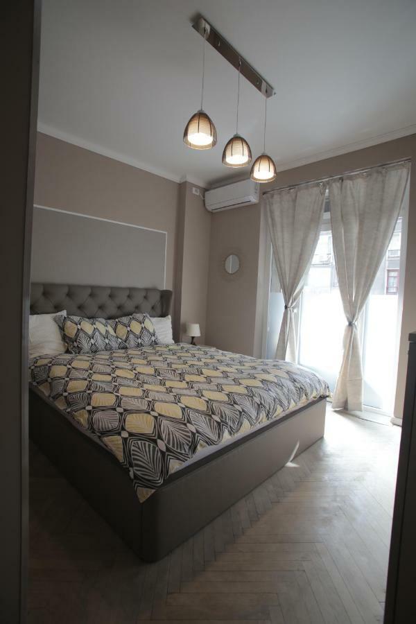 Live Bucharest Apartment Luaran gambar